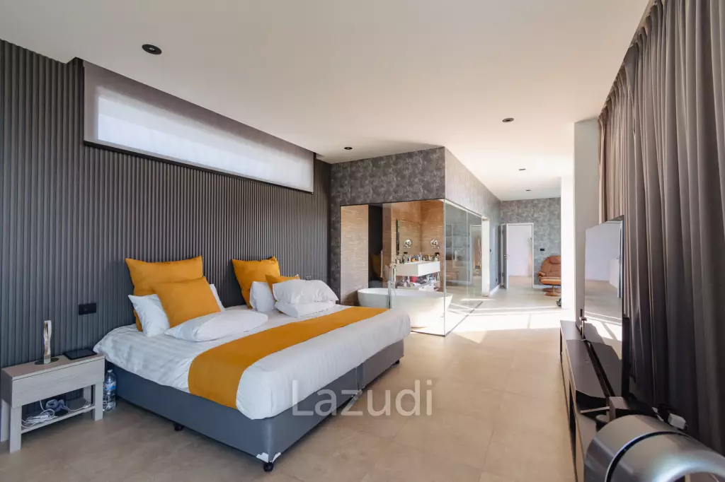 LA LUA : LUXURIOUS 2 STOREY 4 BED POOL VILLA