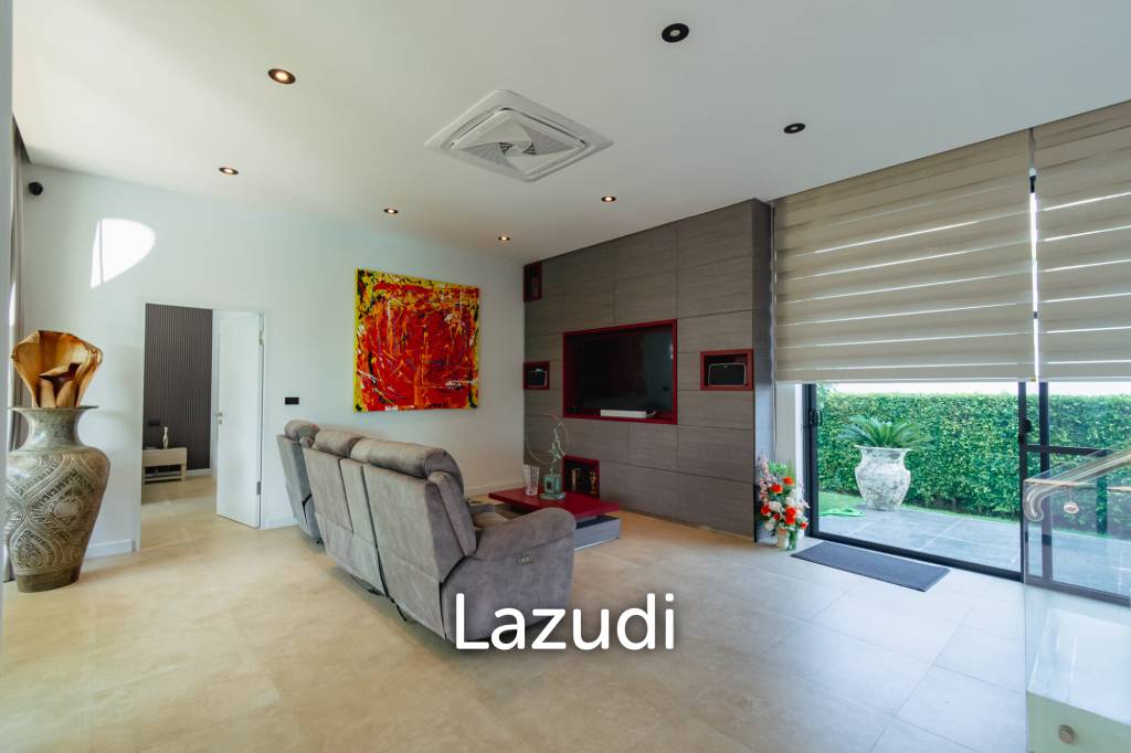 LA LUA : LUXURIOUS 2 STOREY 4 BED POOL VILLA