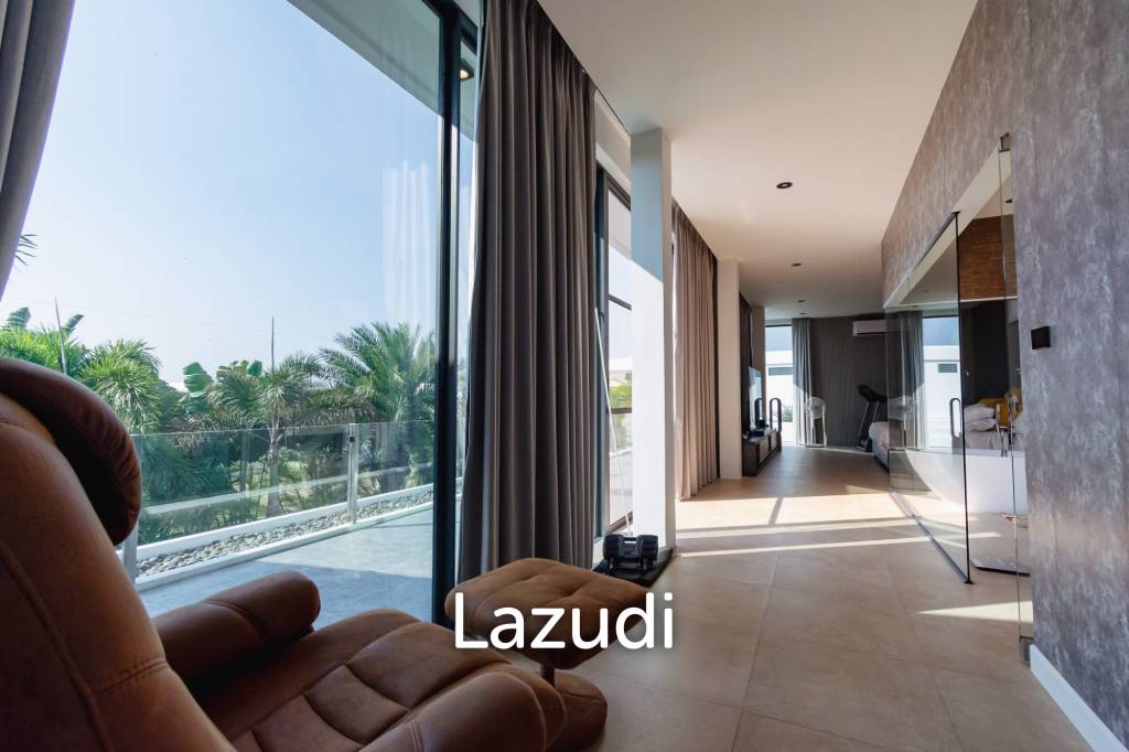 LA LUA : LUXURIOUS 2 STOREY 4 BED POOL VILLA