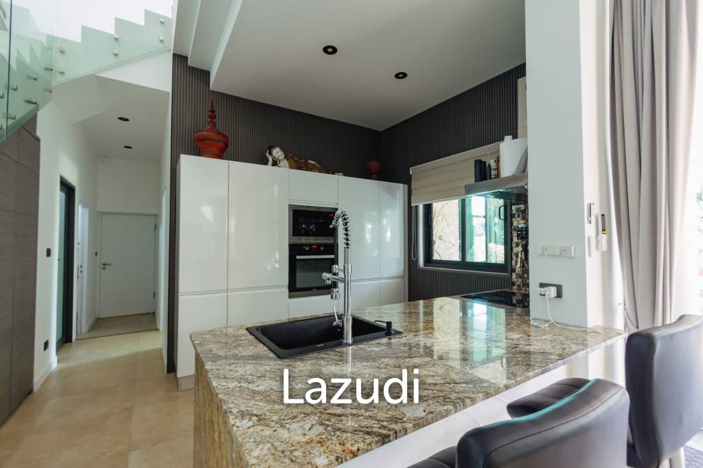 LA LUA : LUXURIOUS 2 STOREY 4 BED POOL VILLA