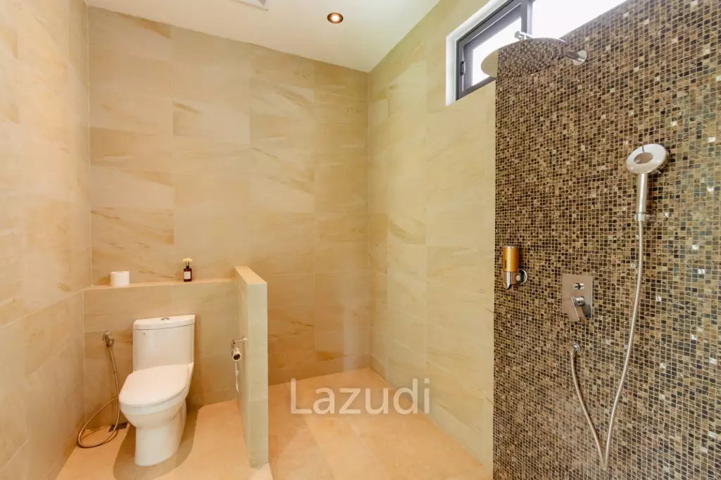 LA LUA : LUXURIOUS 2 STOREY 4 BED POOL VILLA