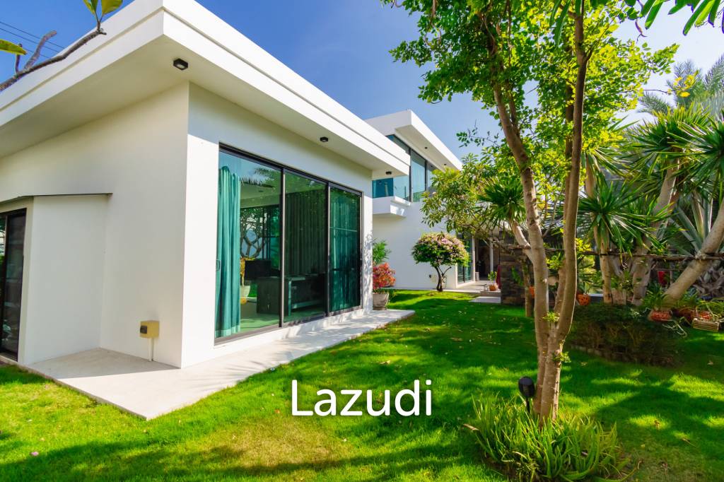 LA LUA : LUXURIOUS 2 STOREY 4 BED POOL VILLA