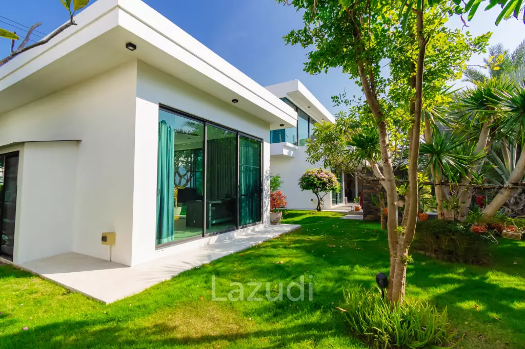 LA LUA : LUXURIOUS 2 STOREY 4 BED POOL VILLA