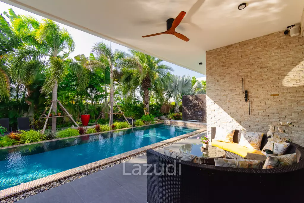 LA LUA : LUXURIOUS 2 STOREY 4 BED POOL VILLA