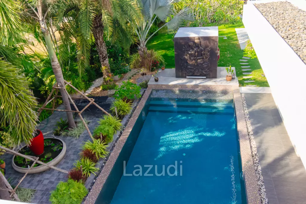 LA LUA : LUXURIOUS 2 STOREY 4 BED POOL VILLA