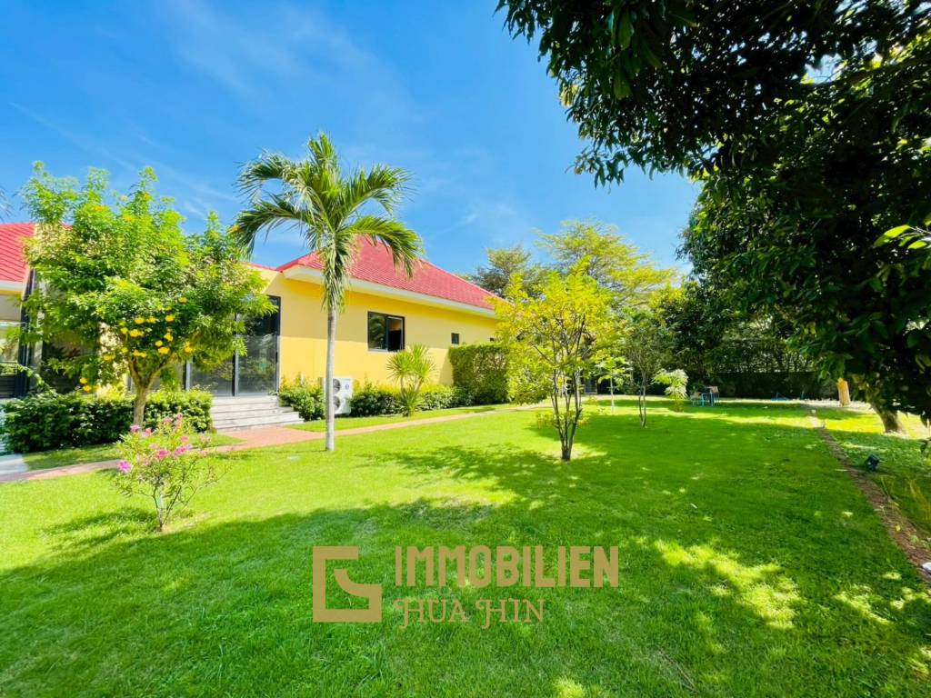 Terrain de 2200 m² / surface habitable de 450 m² / dans un complexe résidentiel exclusif