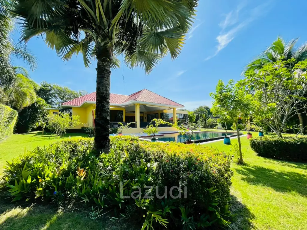 4 Bedroom Villa Large Pool on 2200 Sqm Plot in Baan Ing Phu Hua Hin