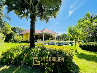 Terrain de 2200 m² / surface habitable de 450 m² / dans un complexe résidentiel exclusif