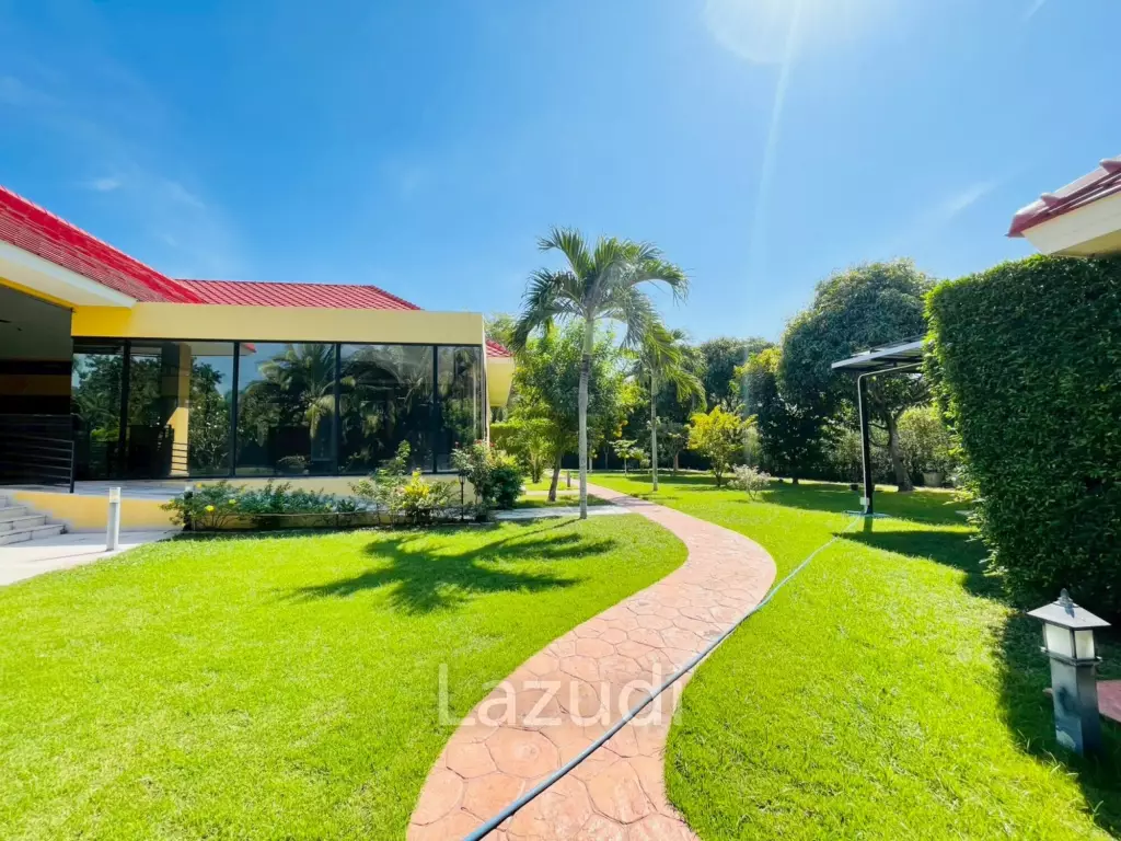 4 Bedroom Villa Large Pool on 2200 Sqm Plot in Baan Ing Phu Hua Hin
