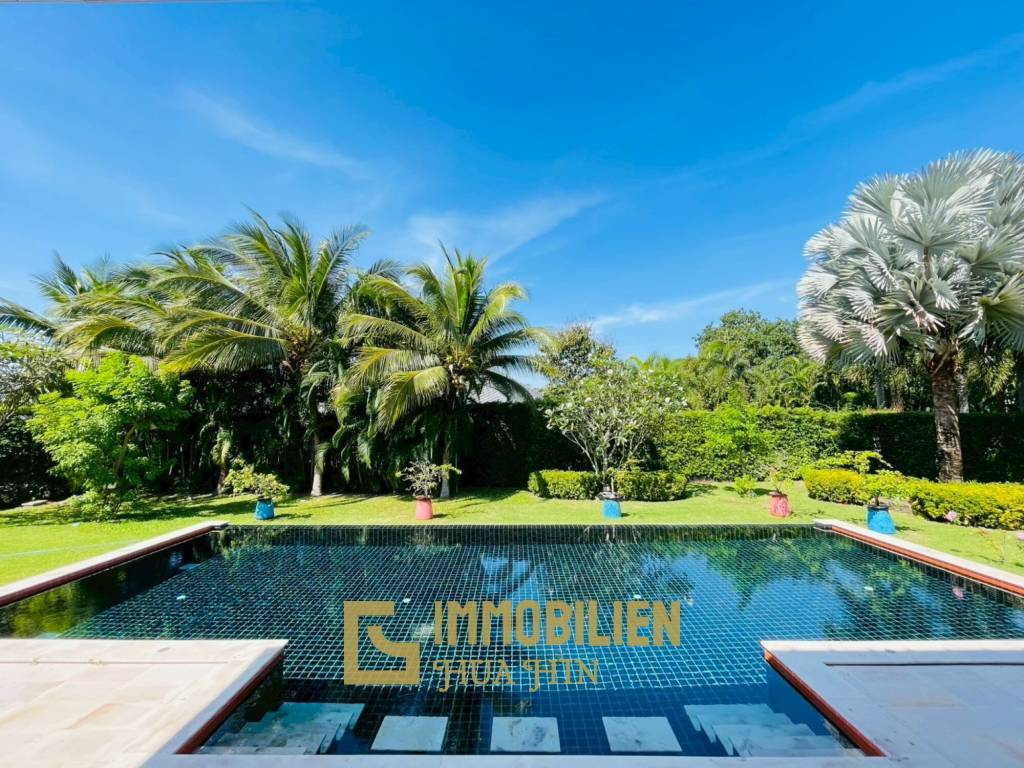 Terrain de 2200 m² / surface habitable de 450 m² / dans un complexe résidentiel exclusif