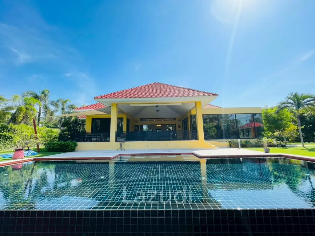 4 Bedroom Villa Large Pool on 2200 Sqm Plot in Baan Ing Phu Hua Hin