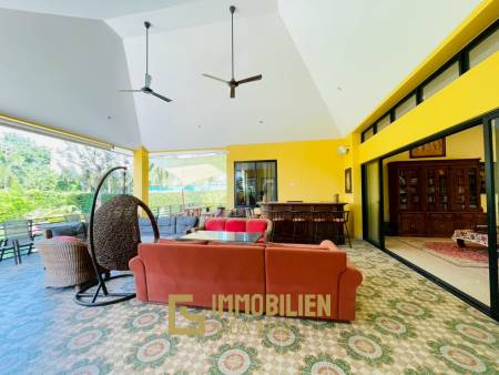 Terrain de 2200 m² / surface habitable de 450 m² / dans un complexe résidentiel exclusif