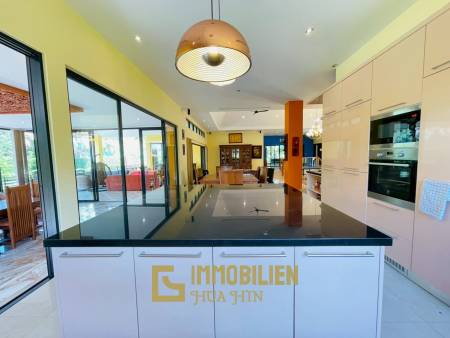 Terrain de 2200 m² / surface habitable de 450 m² / dans un complexe résidentiel exclusif