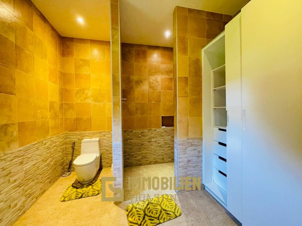 Terrain de 2200 m² / surface habitable de 450 m² / dans un complexe résidentiel exclusif