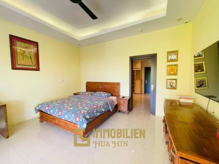 Terrain de 2200 m² / surface habitable de 450 m² / dans un complexe résidentiel exclusif