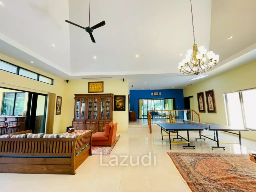 4 Bedroom Villa Large Pool on 2200 Sqm Plot in Baan Ing Phu Hua Hin