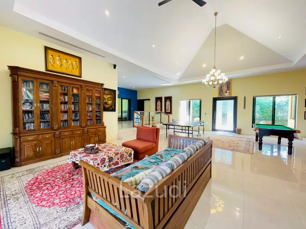 4 Bedroom Villa Large Pool on 2200 Sqm Plot in Baan Ing Phu Hua Hin