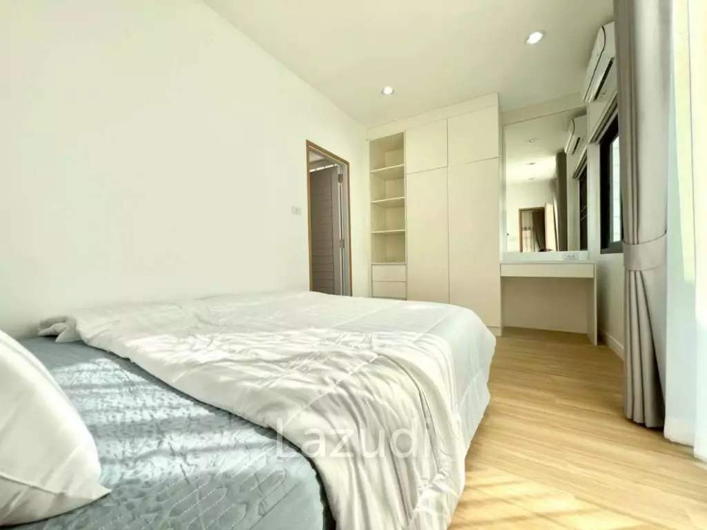 3 Bedroom 3 Bathroom 300 SQ.M. Hin Wong Niwet