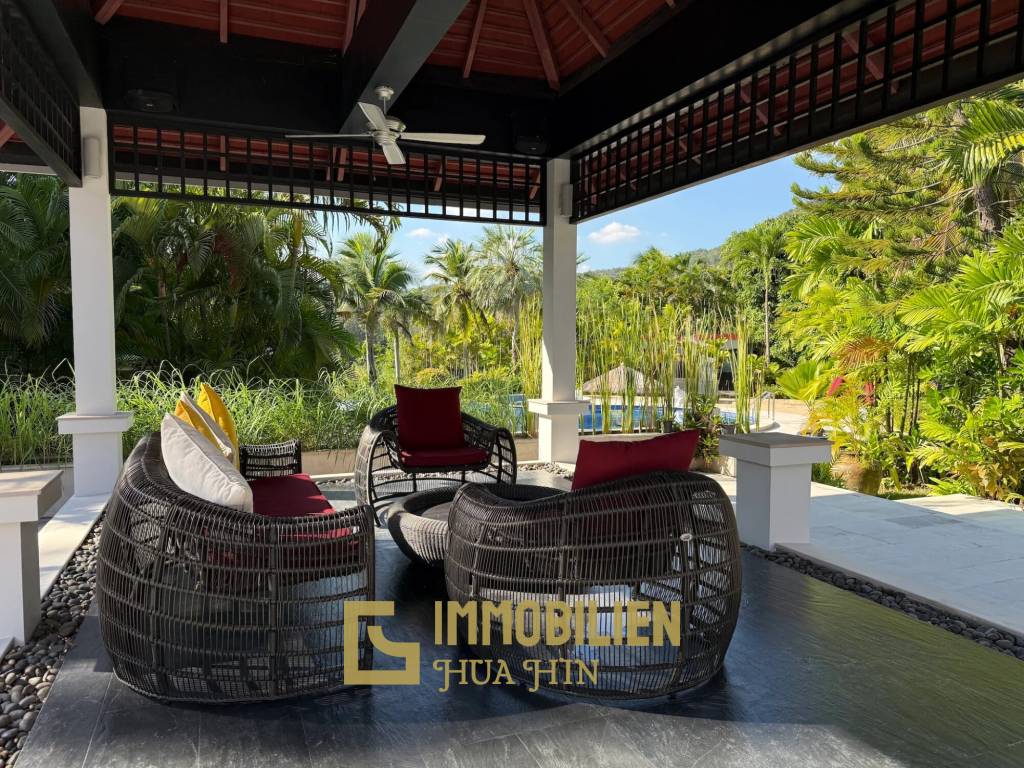 4000 qm Grundstücksfläche / 4 Wohngebäude / Exklusive Anlage