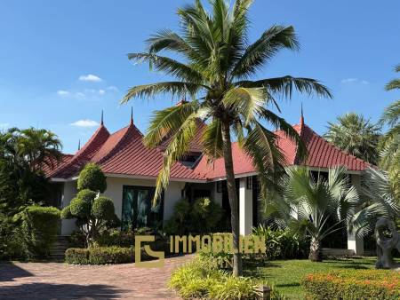 4000 qm Grundstücksfläche / 4 Wohngebäude / Exklusive Anlage