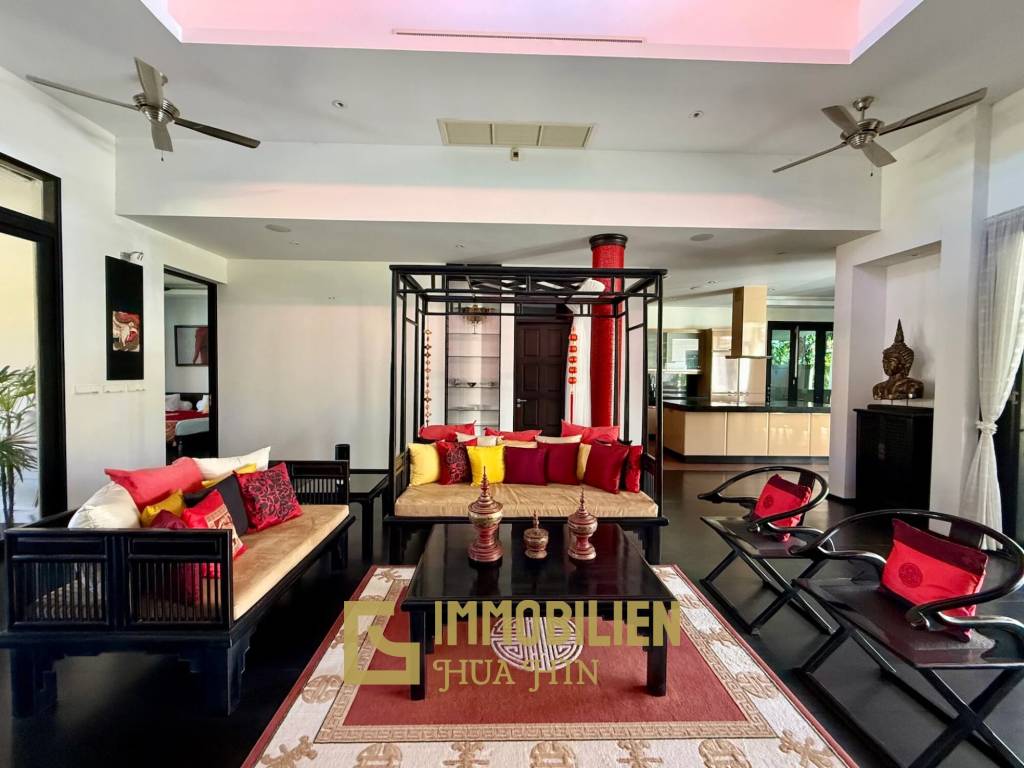 4000 qm Grundstücksfläche / 4 Wohngebäude / Exklusive Anlage