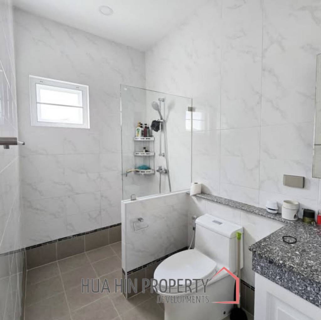 EMERALD VALLEY HUA HIN : 3 bed pool villa