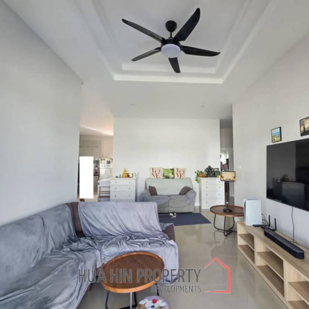 EMERALD VALLEY HUA HIN : 3 bed pool villa