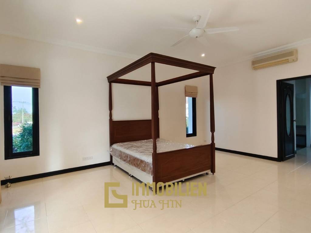 Golfplatzlage / 450 qm Wohnfläche / 2076 qm Grundstück