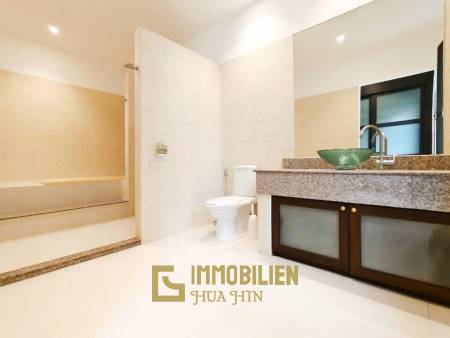 Golfplatzlage / 450 qm Wohnfläche / 2076 qm Grundstück