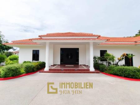 Golfplatzlage / 450 qm Wohnfläche / 2076 qm Grundstück