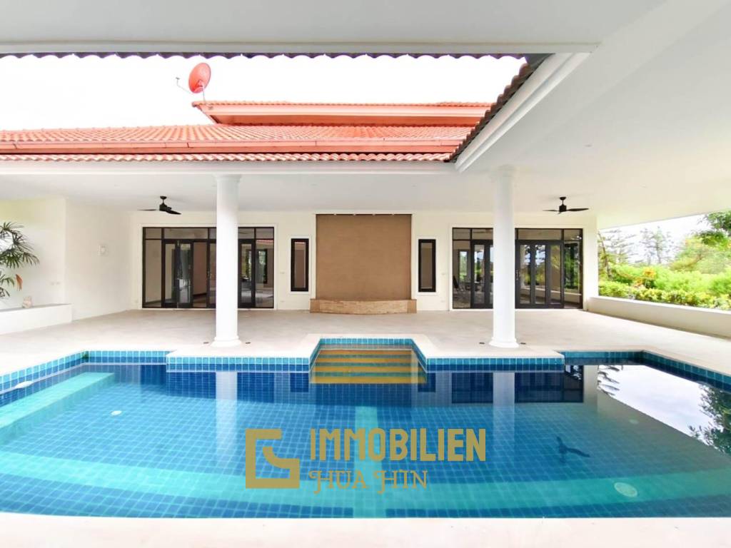 Golfplatzlage / 450 qm Wohnfläche / 2076 qm Grundstück