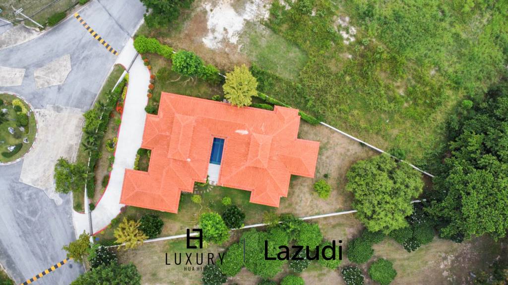 450 sqm Golf Course Villa with Pool in Palm Hills Cha-Am