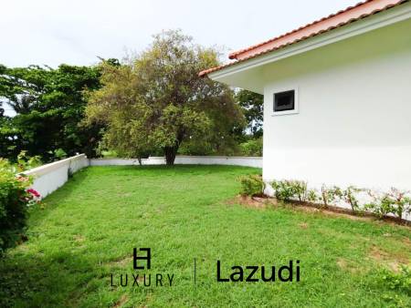 450 sqm Golf Course Villa with Pool in Palm Hills Cha-Am