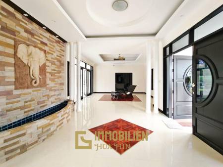 Golfplatzlage / 450 qm Wohnfläche / 2076 qm Grundstück