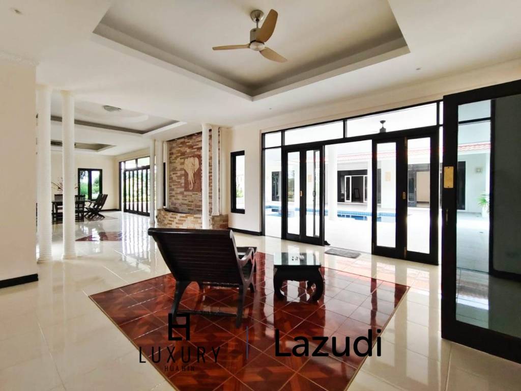 450 sqm Golf Course Villa with Pool in Palm Hills Cha-Am