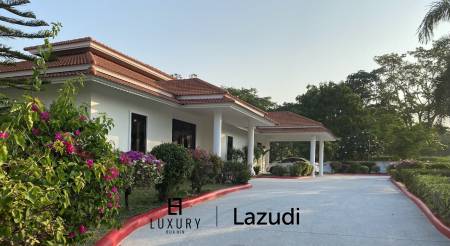 450 sqm Golf Course Villa with Pool in Palm Hills Cha-Am
