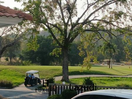 450 sqm Golf Course Villa with Pool in Palm Hills Cha-Am