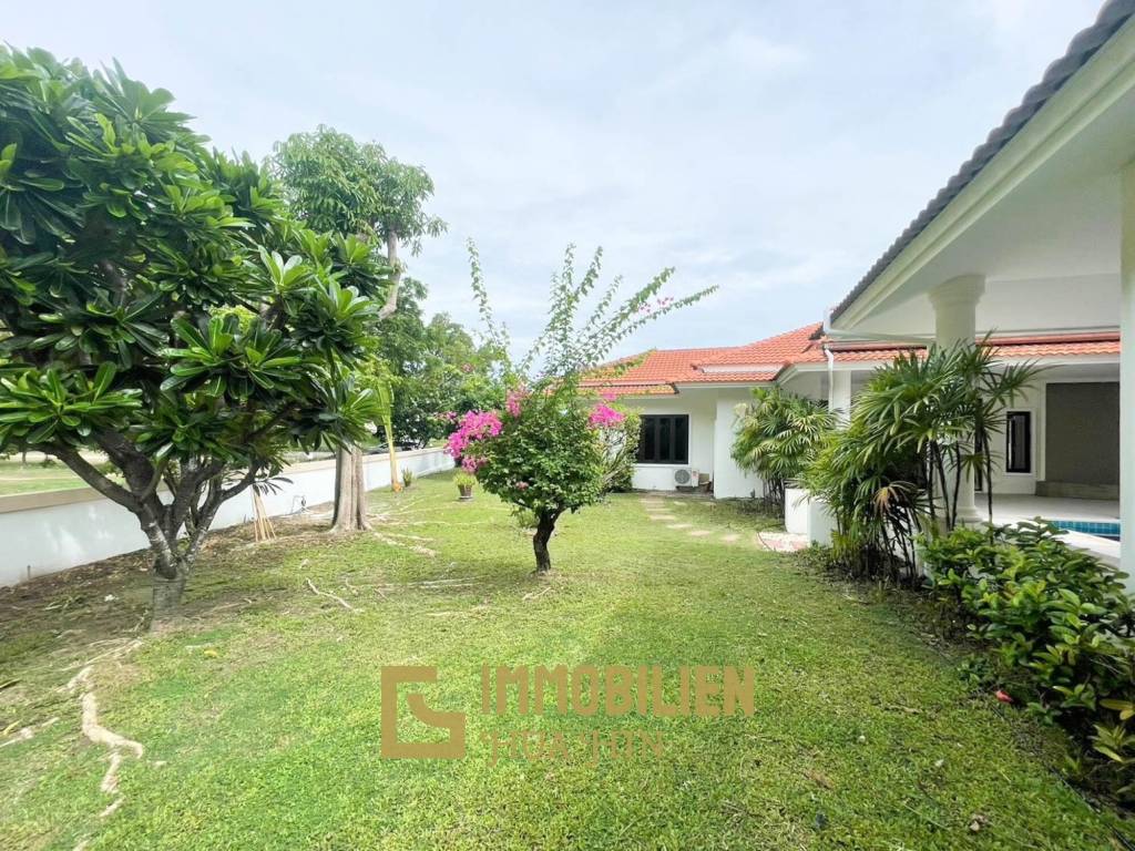 Golfplatzlage / 450 qm Wohnfläche / 2076 qm Grundstück