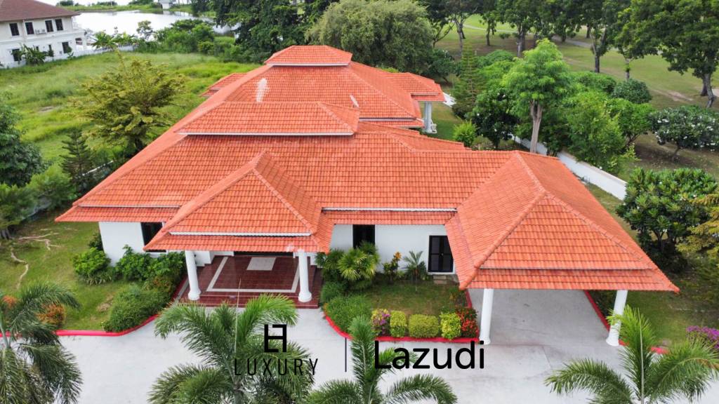 450 sqm Golf Course Villa with Pool in Palm Hills Cha-Am
