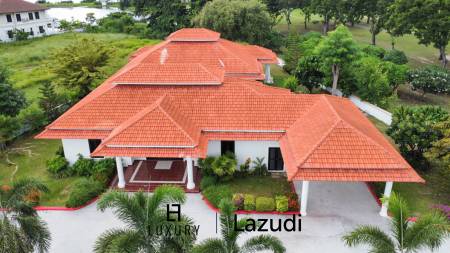 450 sqm Golf Course Villa with Pool in Palm Hills Cha-Am