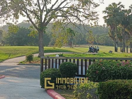 Golfplatzlage / 450 qm Wohnfläche / 2076 qm Grundstück