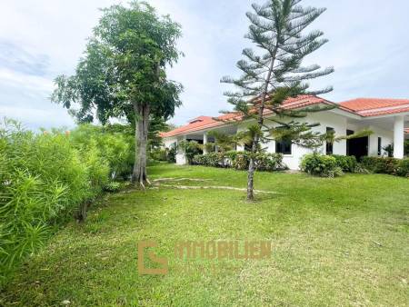 Golfplatzlage / 450 qm Wohnfläche / 2076 qm Grundstück