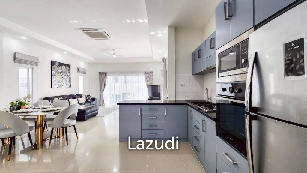 AVENUE 88  GOLD : Renovated 3 Bed Pool Villa