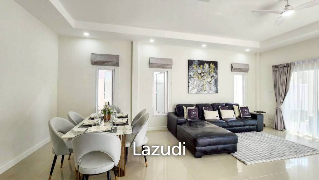 AVENUE 88  GOLD : Renovated 3 Bed Pool Villa