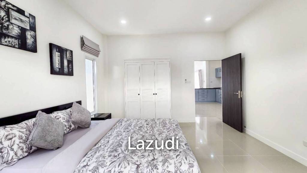 AVENUE 88  GOLD : Renovated 3 Bed Pool Villa