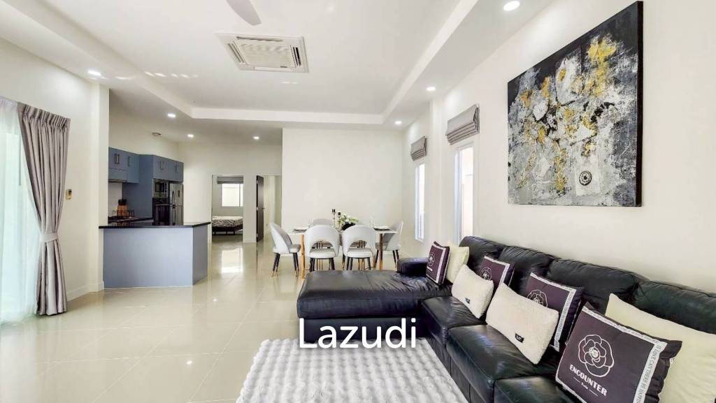 AVENUE 88  GOLD : Renovated 3 Bed Pool Villa