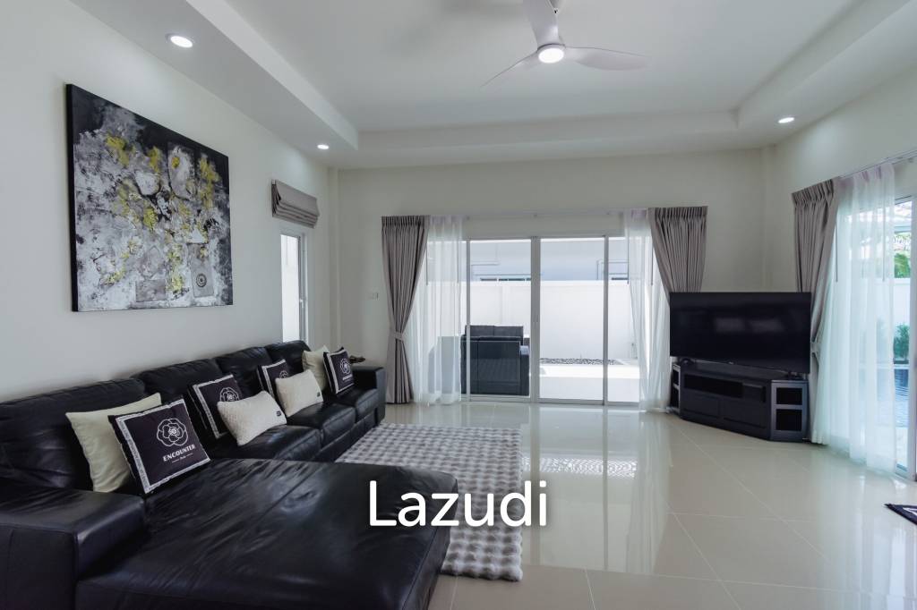 AVENUE 88  GOLD : Renovated 3 Bed Pool Villa