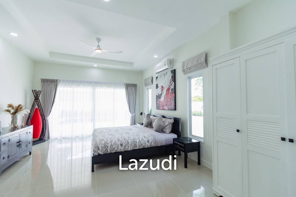 AVENUE 88  GOLD : Renovated 3 Bed Pool Villa