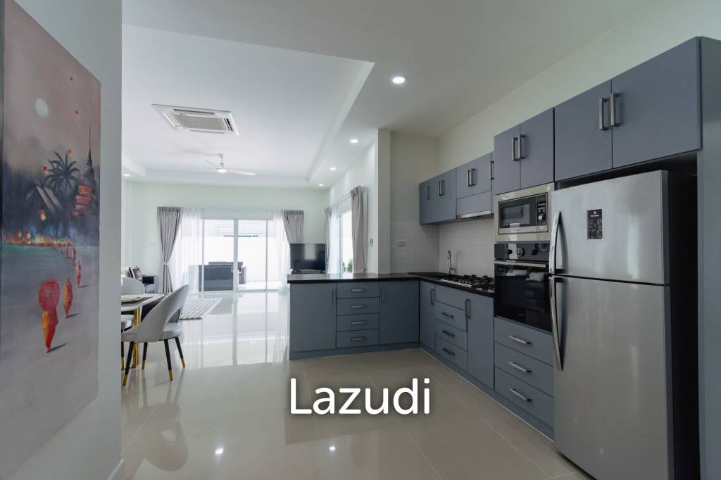 AVENUE 88  GOLD : Renovated 3 Bed Pool Villa