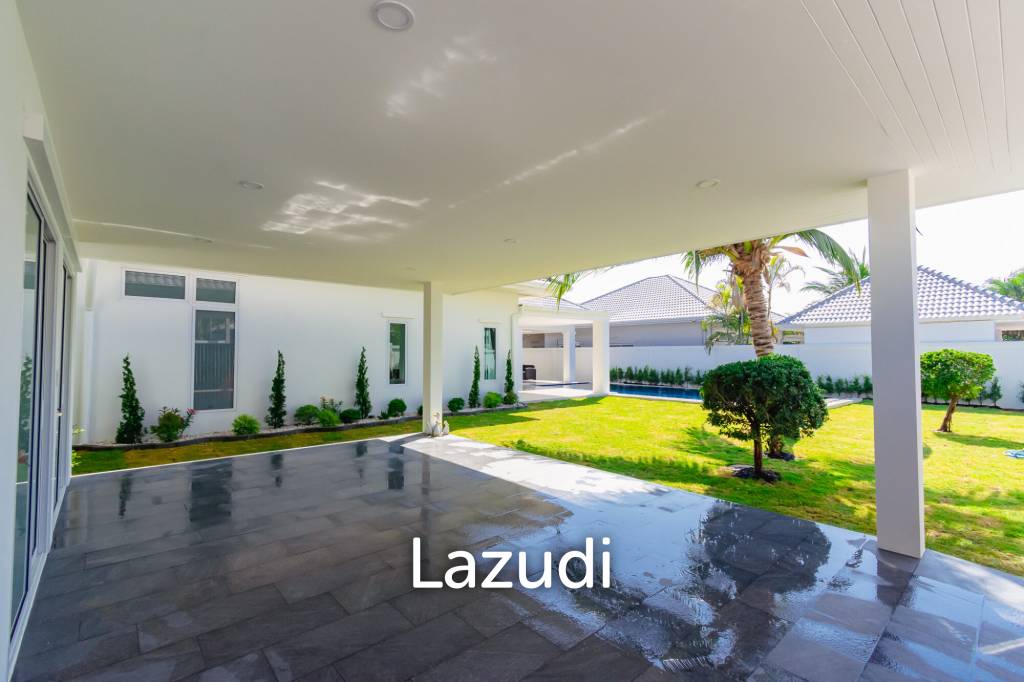 AVENUE 88  GOLD : Renovated 3 Bed Pool Villa